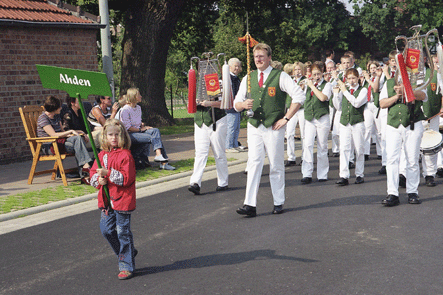 2V3_46KREISSSCHUETZENFEST_I17.gif (103403 Byte)