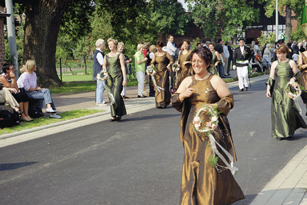 2V3_46KREISSSCHUETZENFEST_I22.gif (108580 Byte)